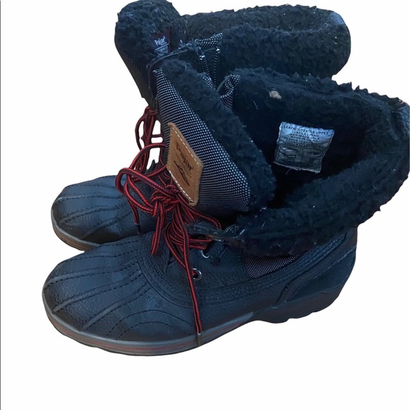 Pajar Black Size 8-8.5 Snow Boots.